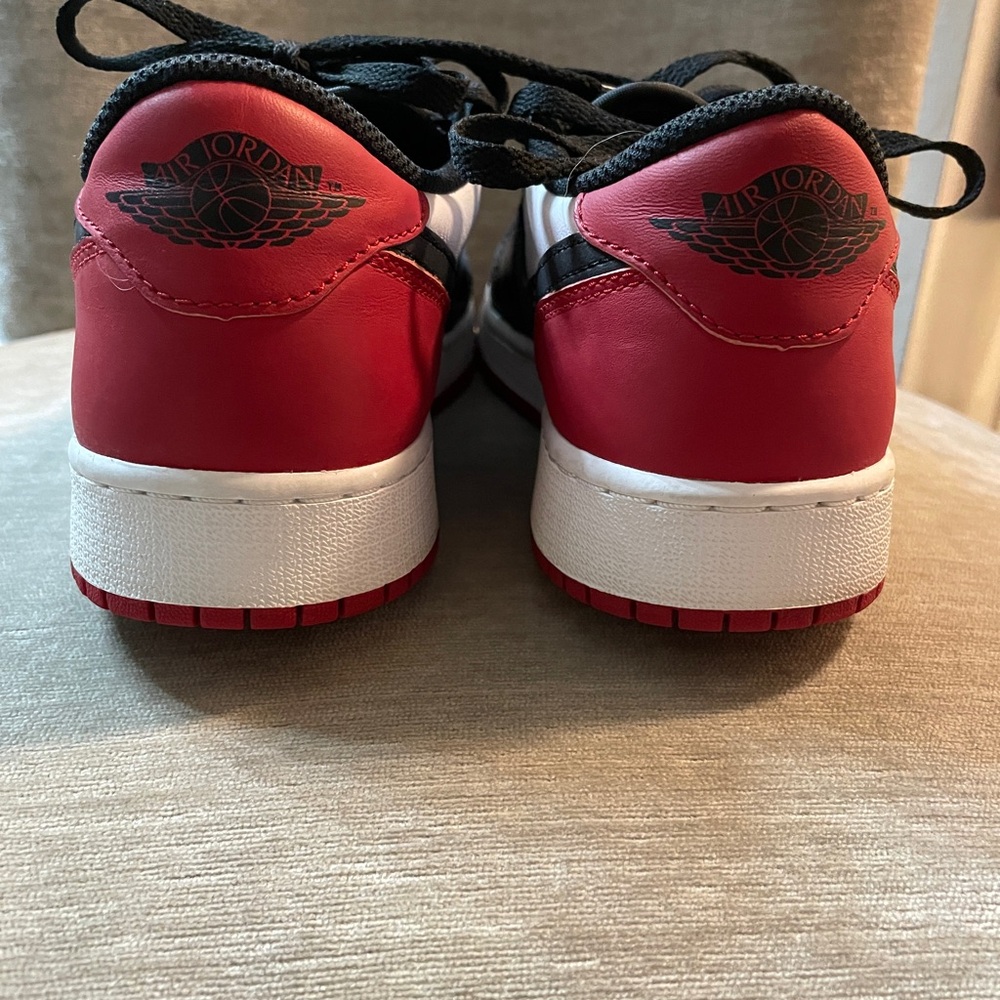 6.5 youth  Nike Air Jordan’s White, Black, and Red Sneakers - Picture 7 of 7
